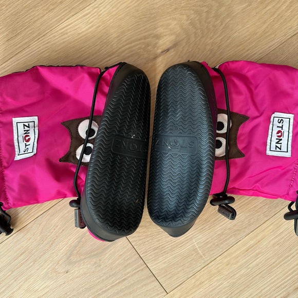 Stonz Pink Owl Booties for Toddlers - Picture 2 of 2